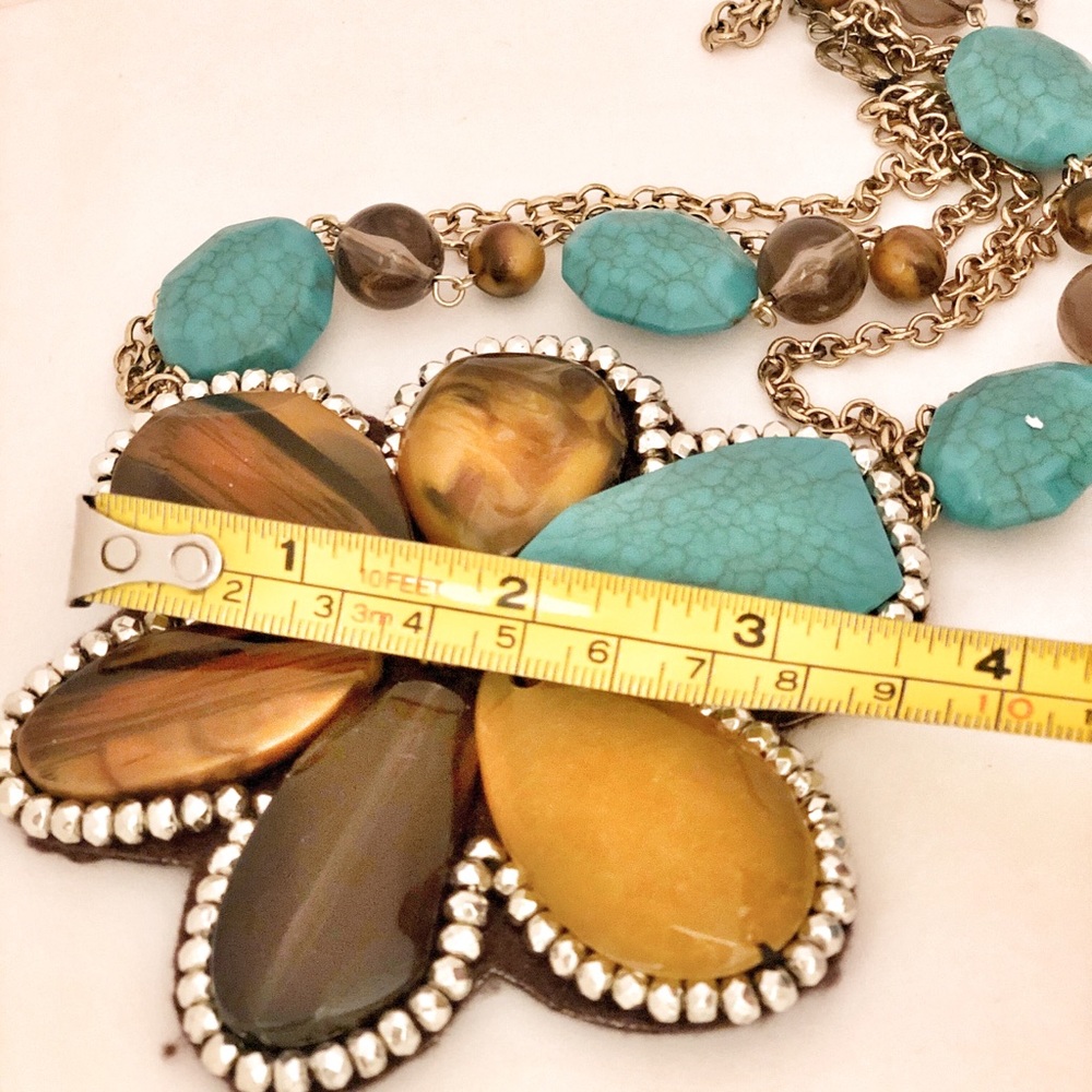 ✨NWOT✨Statement necklace - Picture 2 of 4